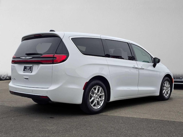 2025 Chrysler Pacifica