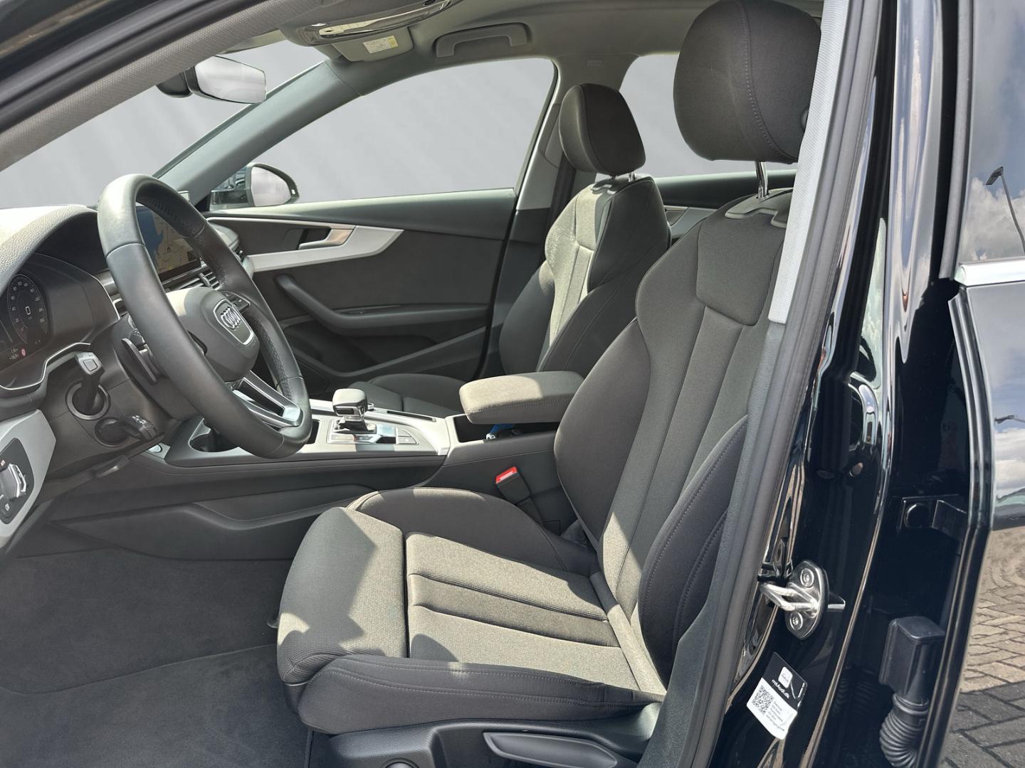 Image about Audi A4 Avant S line 40 TFSI S tronic