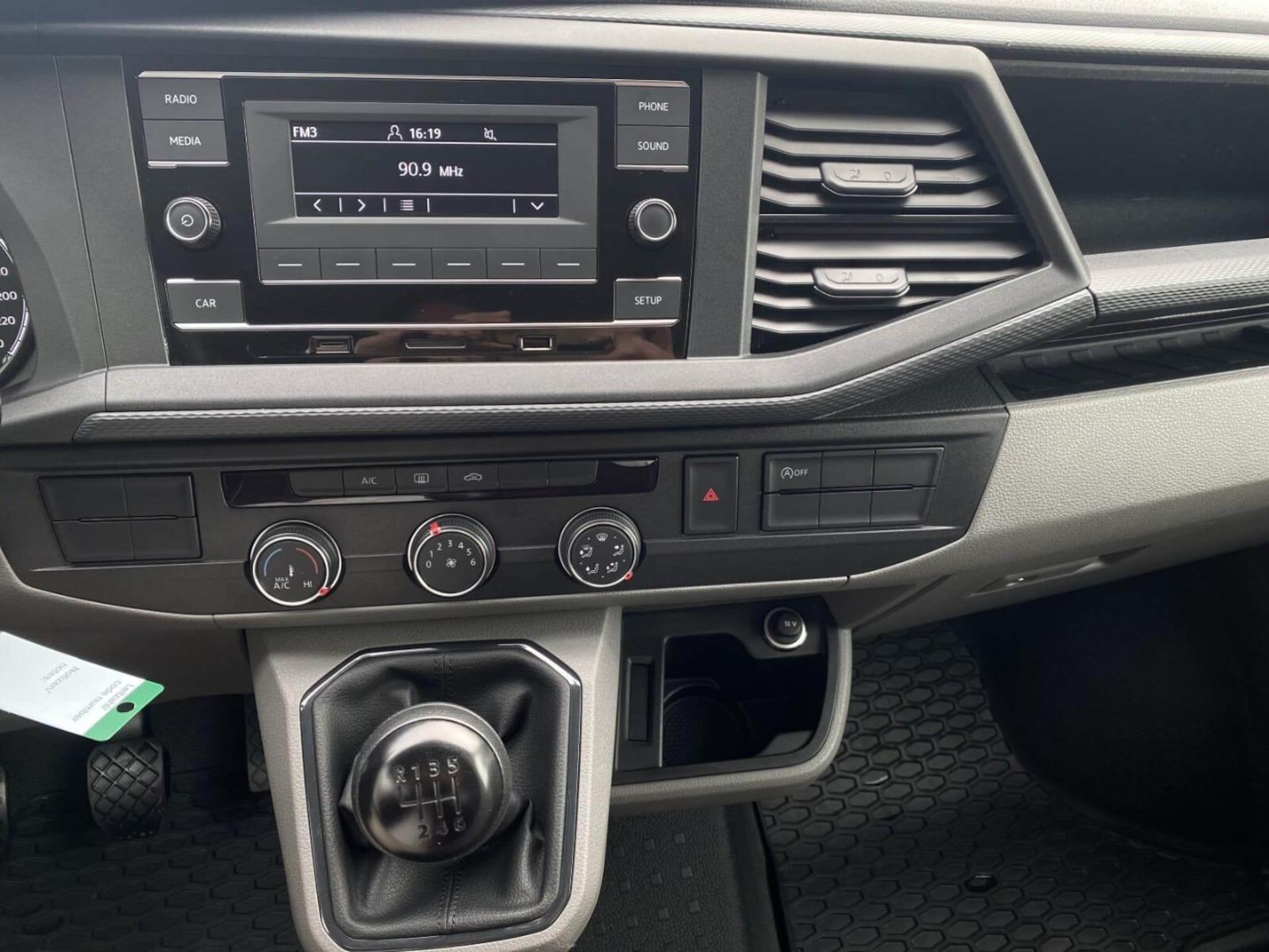 Volkswagen Transporter 6.1 Kombi krótki rozstaw osi