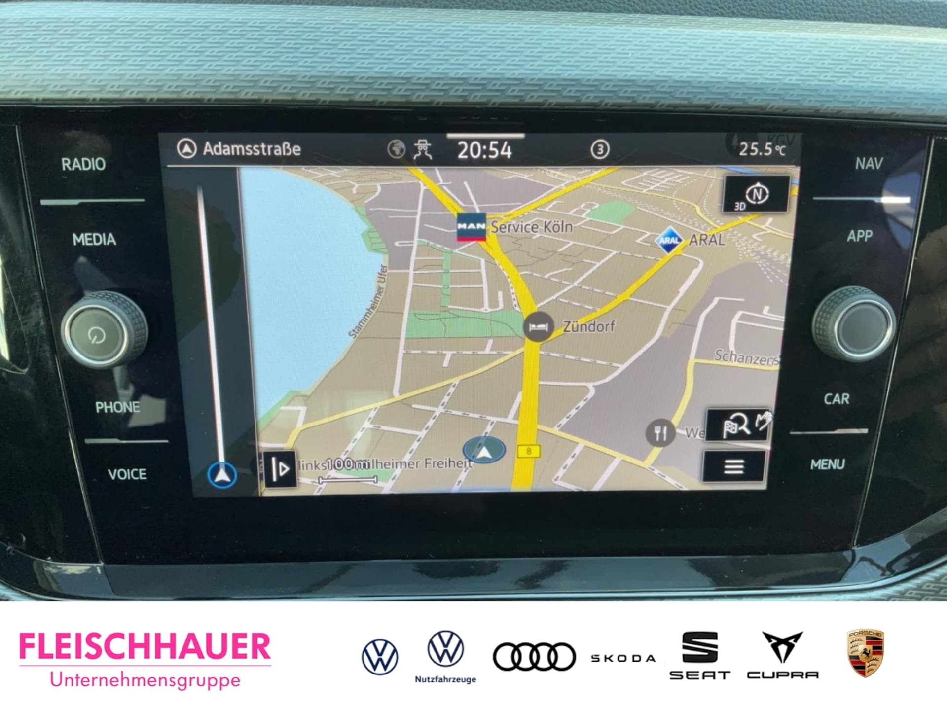 Volkswagen T-Cross Style