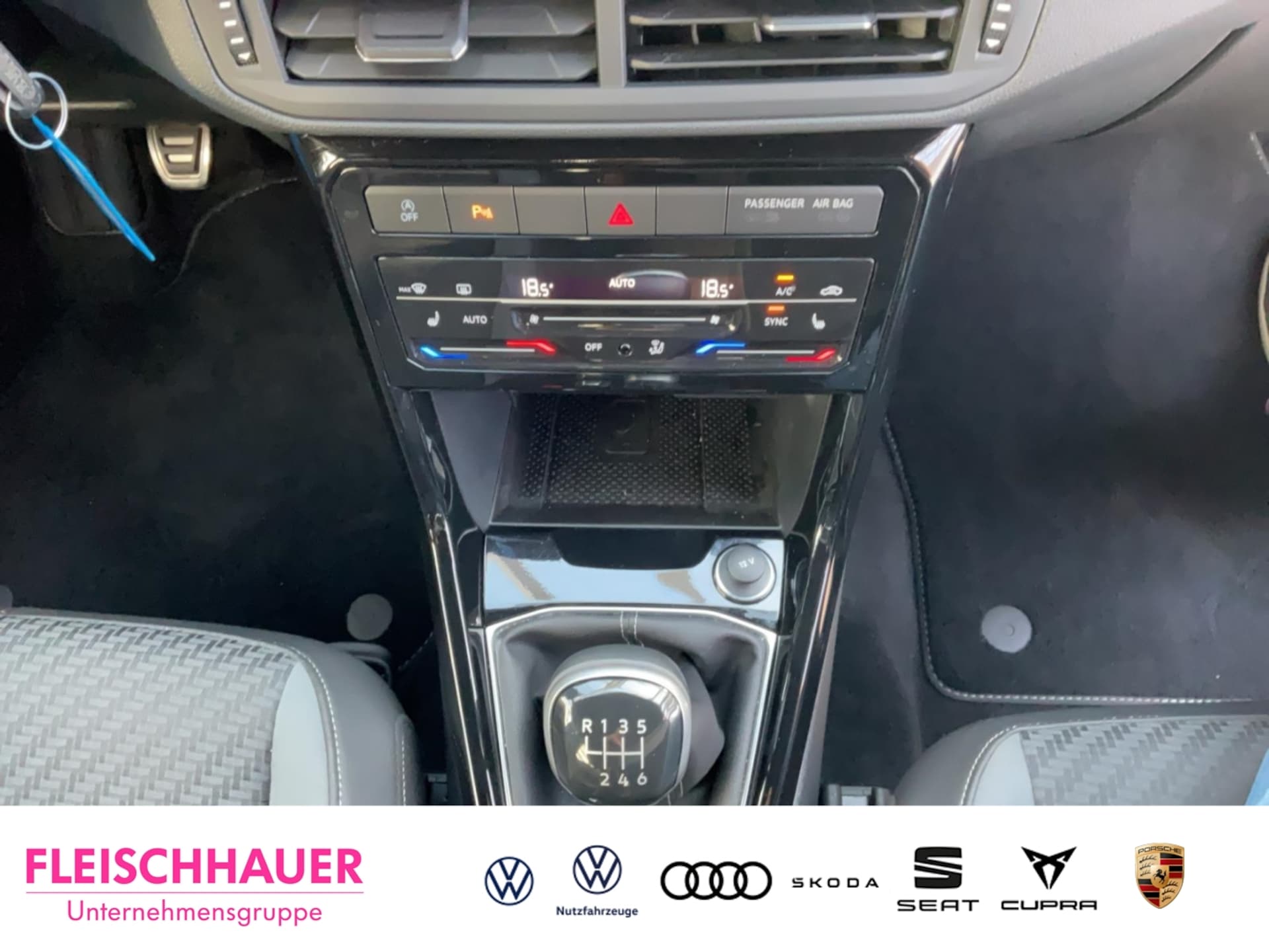 Volkswagen T-Cross Style