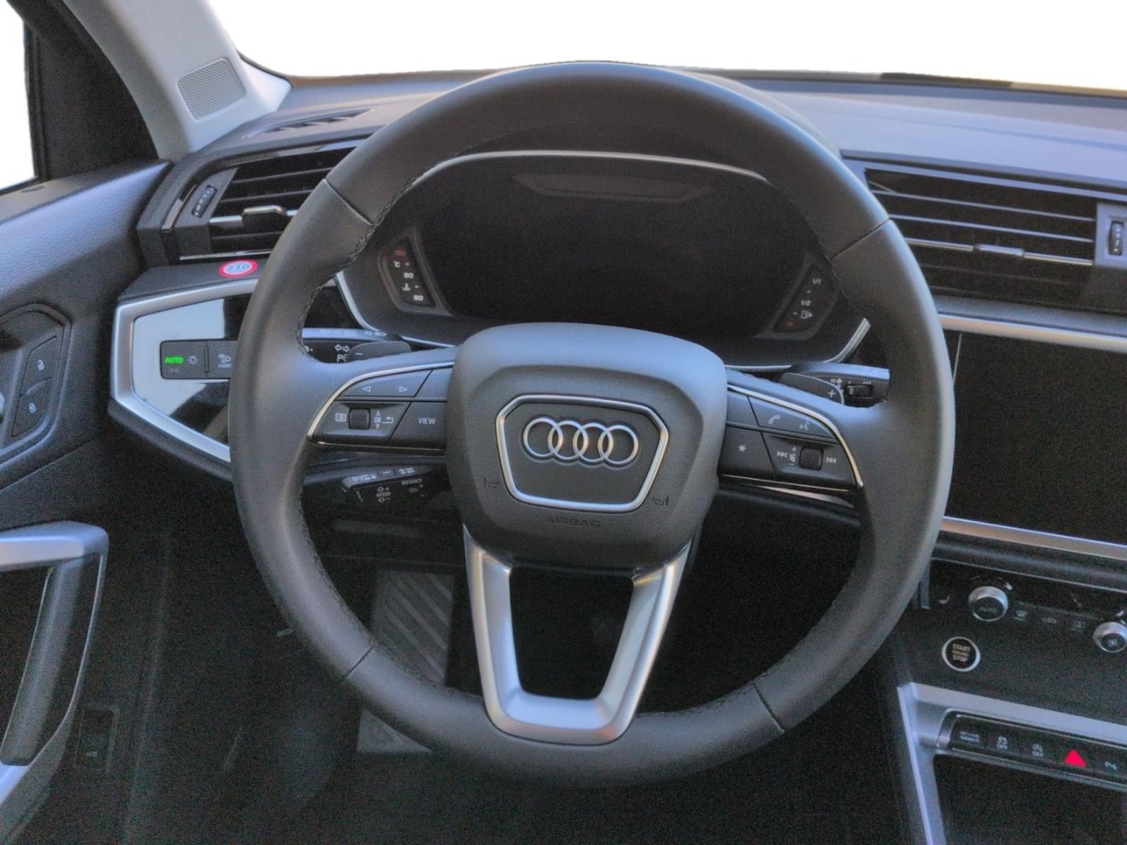 Audi Q3 – Bild 12