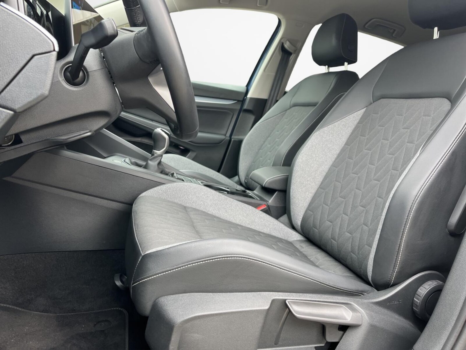 Volkswagen Golf – Bild 8