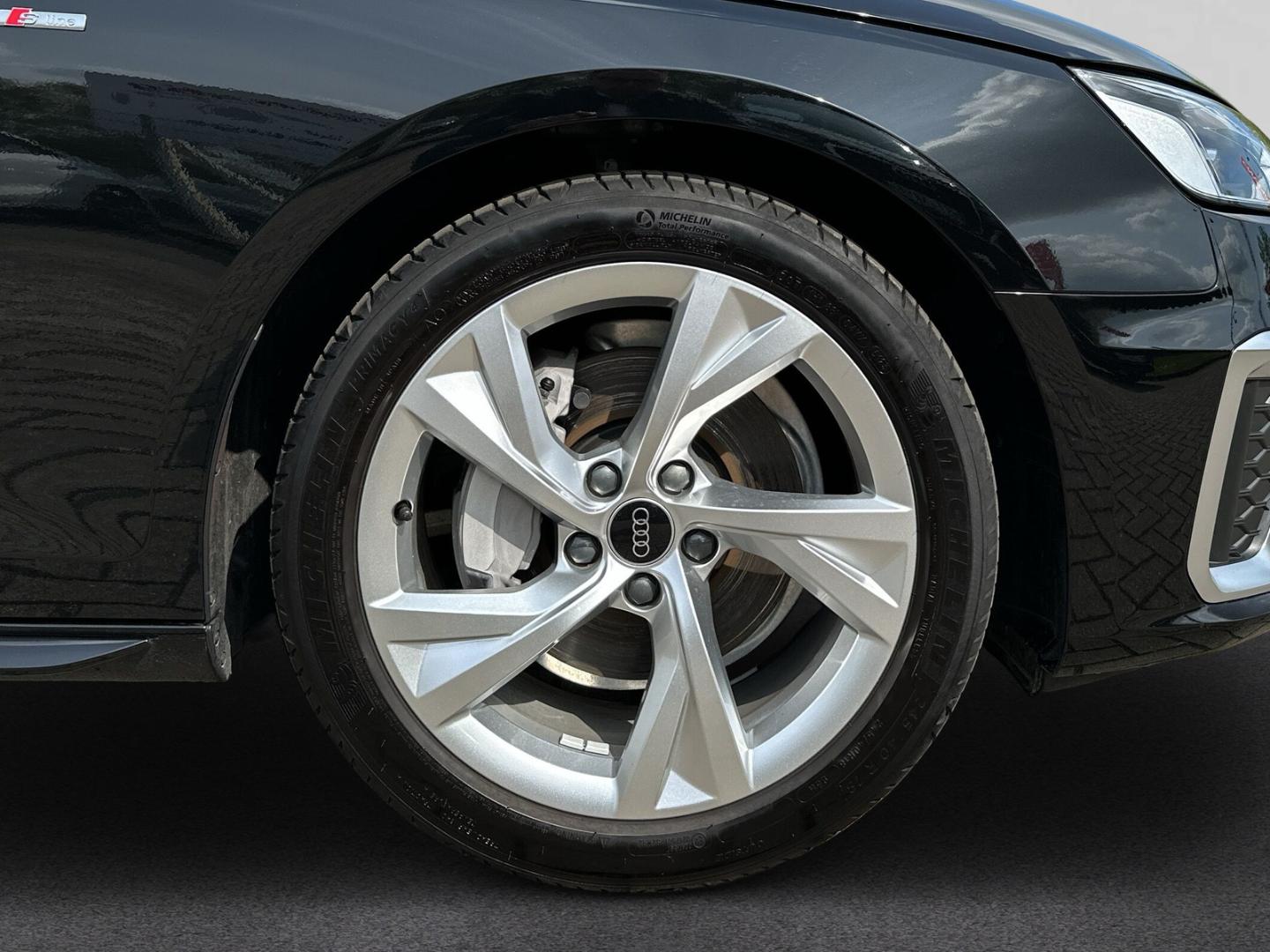Image about Audi A4 Avant S line 40 TFSI S tronic