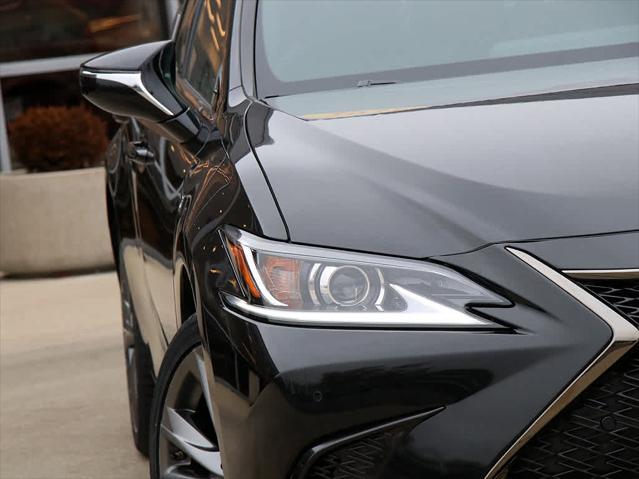 2021 LEXUS ES - Image 6