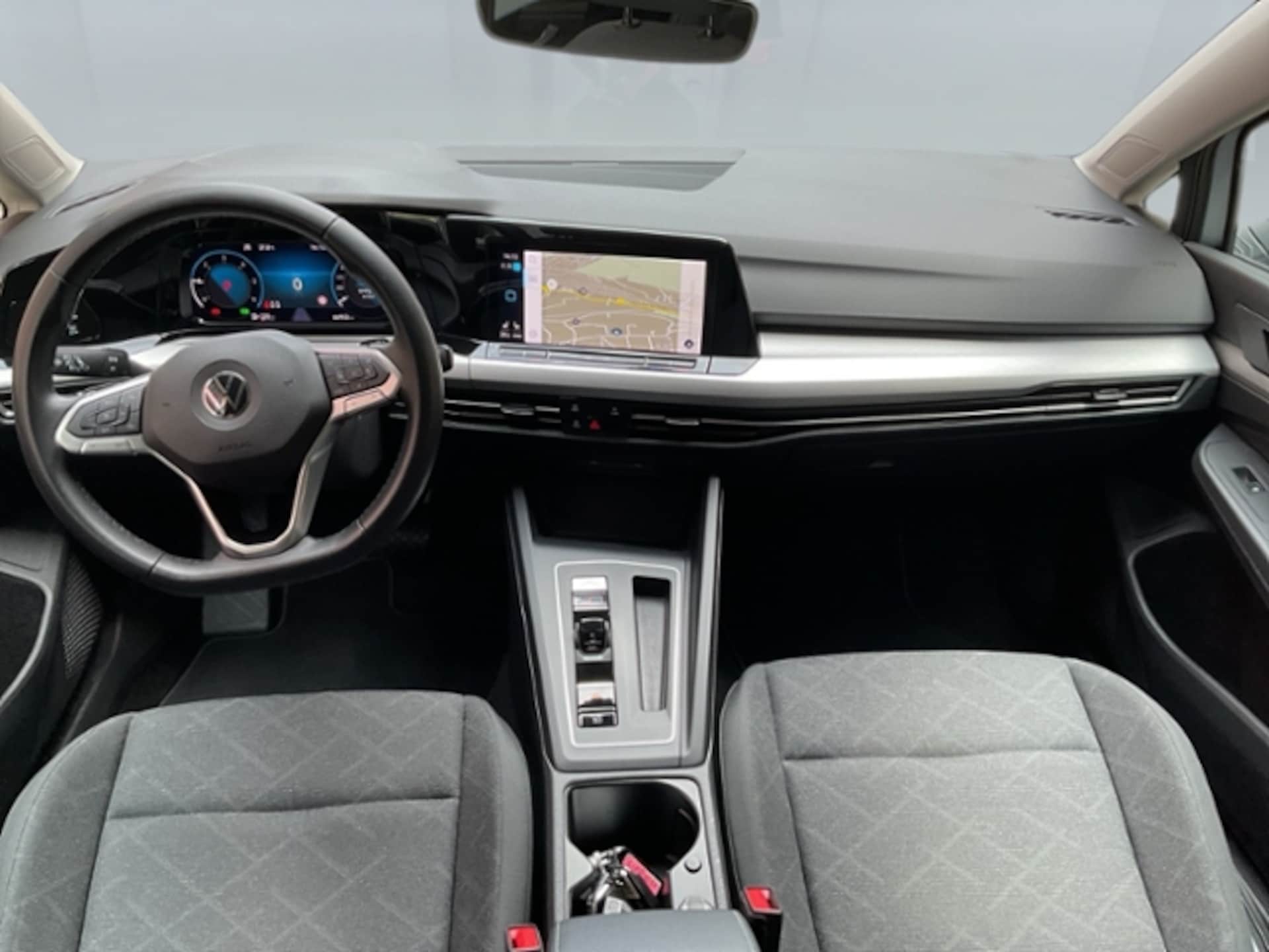 Volkswagen Golf Variant Life