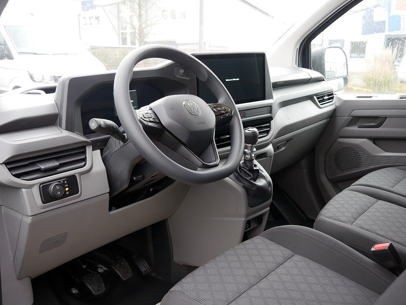 Volkswagen Transporter Kasten kurzer Radstand – Bild 15