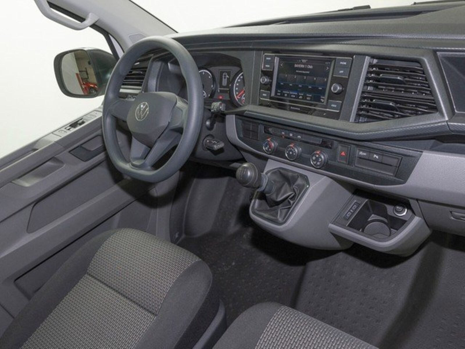 Volkswagen T6.1 Transporter Kasten langer Radstand – Bild 9