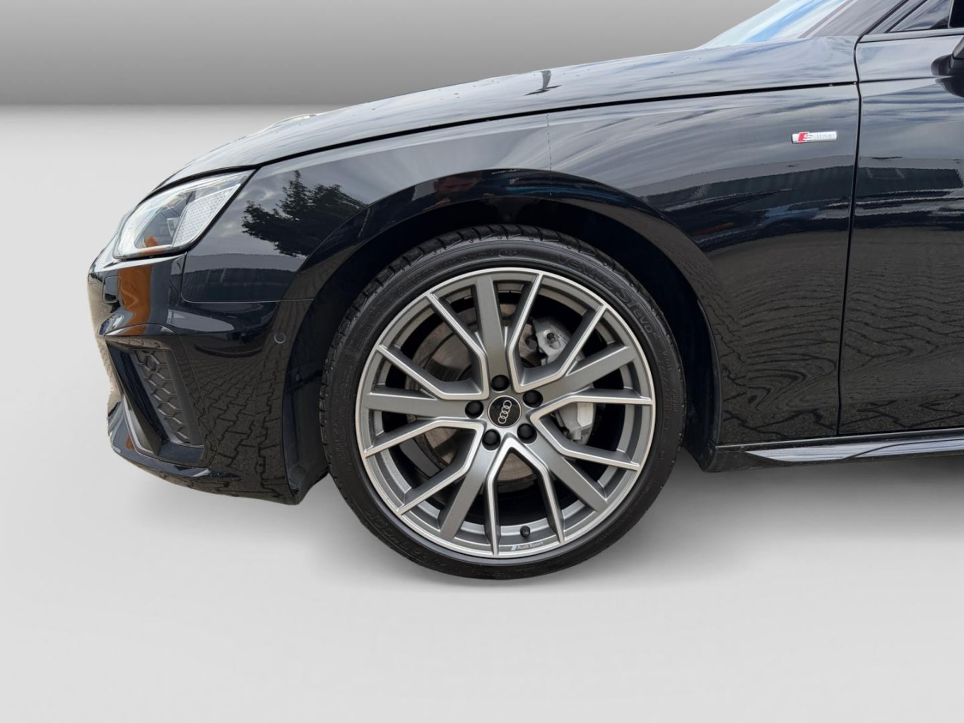Audi A4 Avant S line