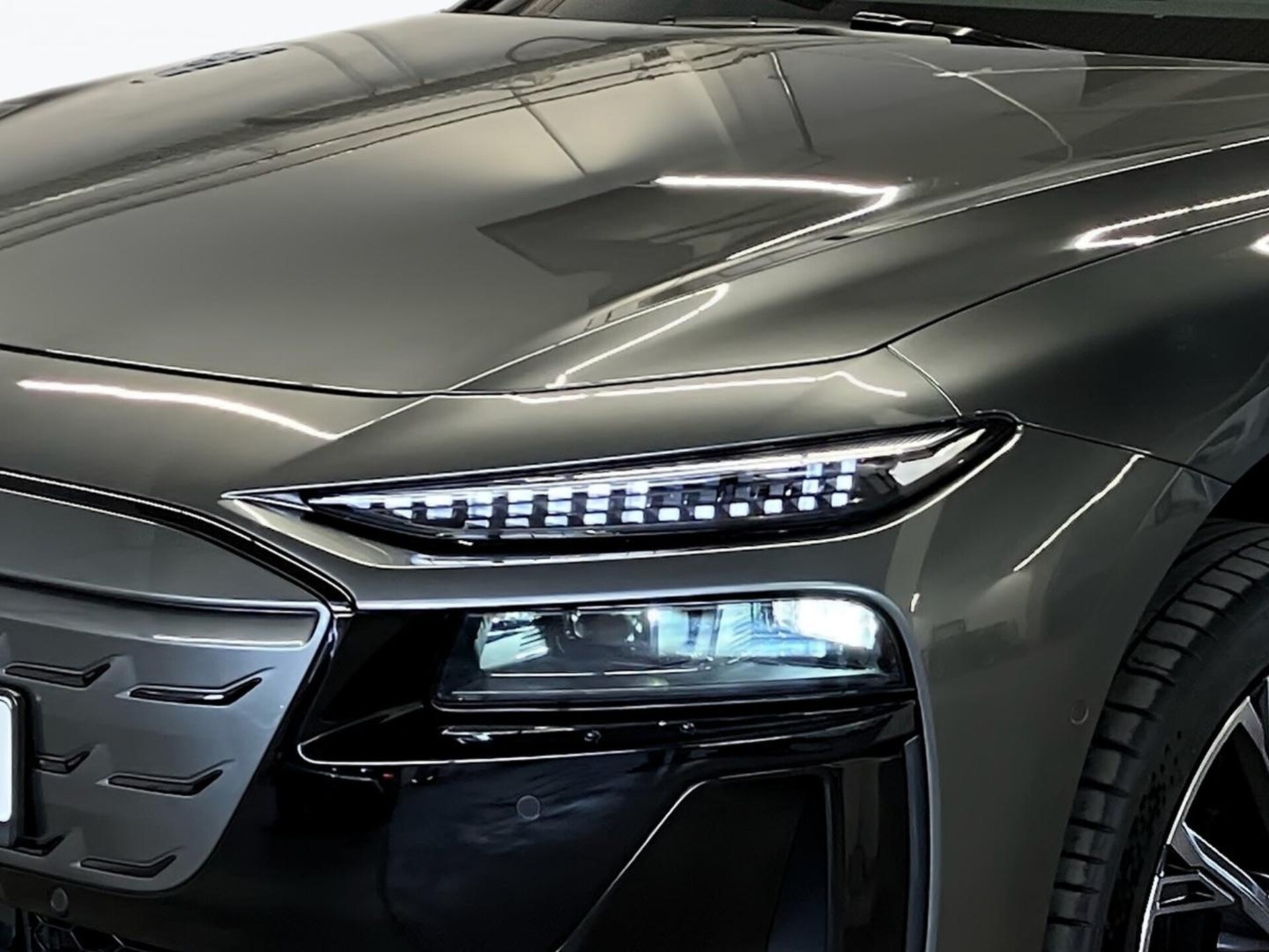 Audi A6 Avant e-tron edition one