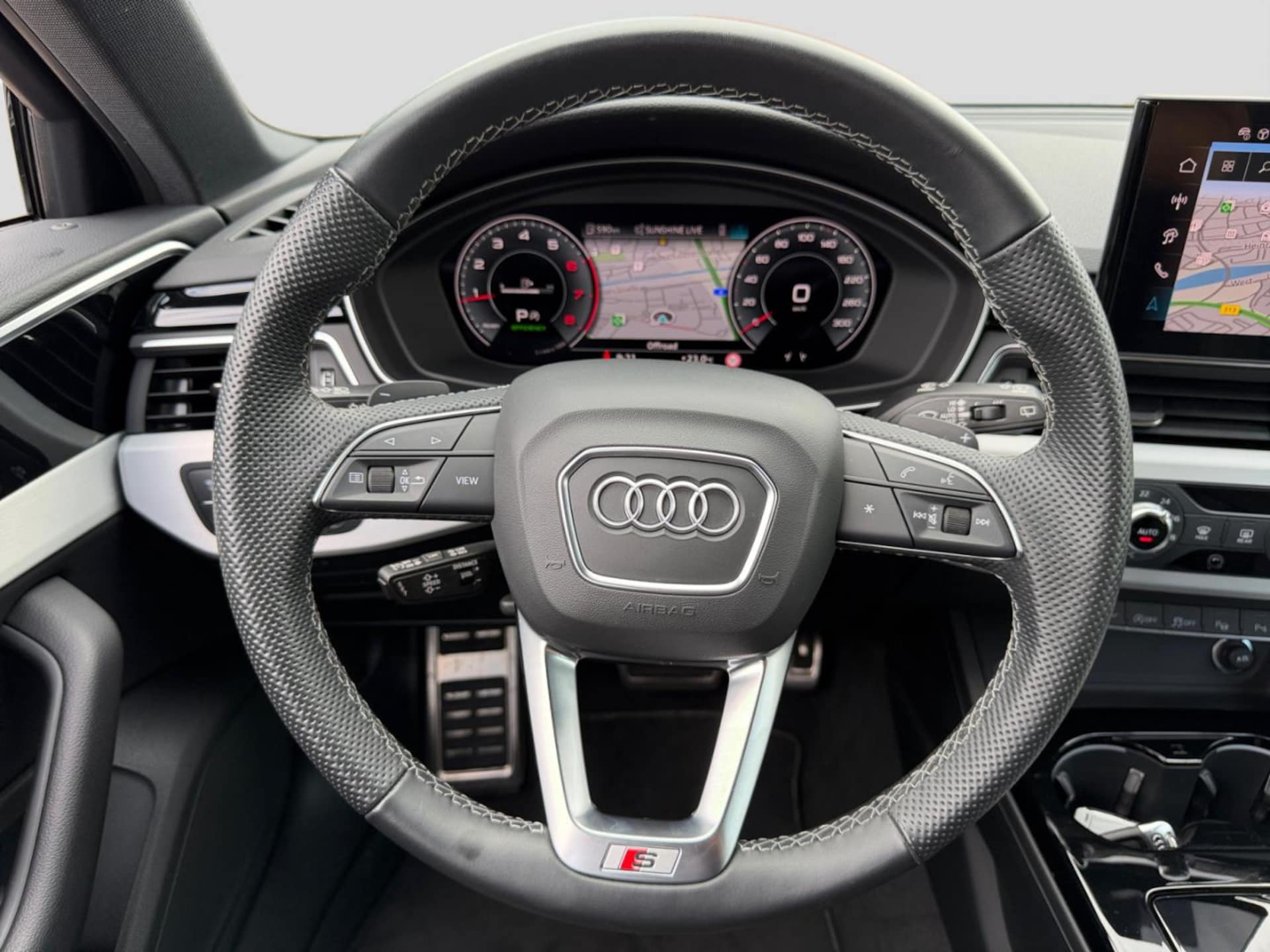 Audi A4 Avant S line
