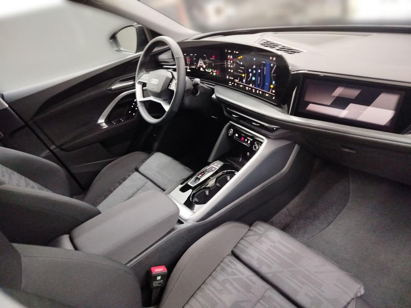 Bild über Audi Q5 SUV TDI quattro 150 kW S tronic - für weitere Informationen kontaktieren Sie den Audi Partner