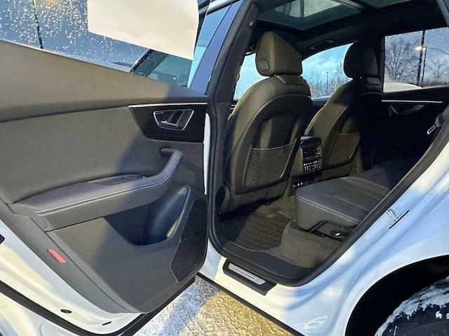 2026 Audi Q8 Premium Plus - Photo 15
