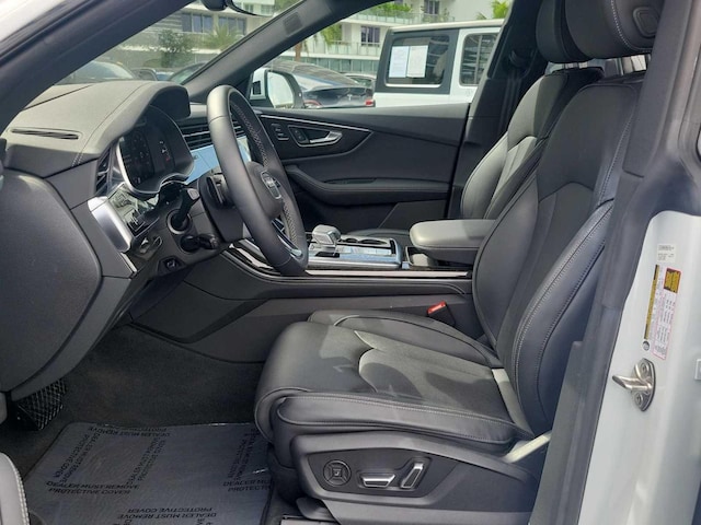 2025 Audi Q8