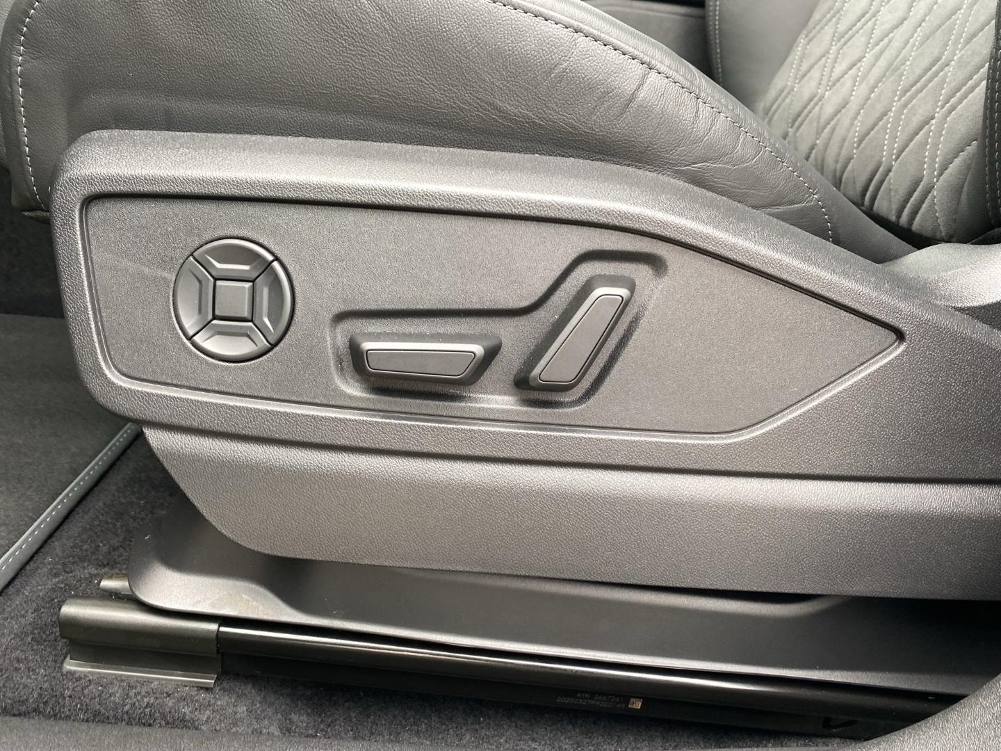 Bild über Audi Q5 Sportback TDI quattro 150 kW S tronic - für weitere Informationen kontaktieren Sie den Audi Partner