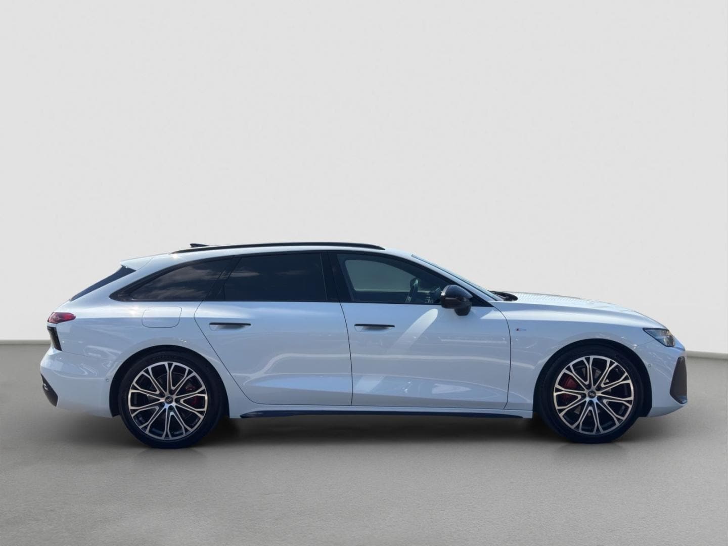 Bild über Audi A6 Avant TDI 150 kW S tronic - für weitere Informationen kontaktieren Sie den Audi Partner