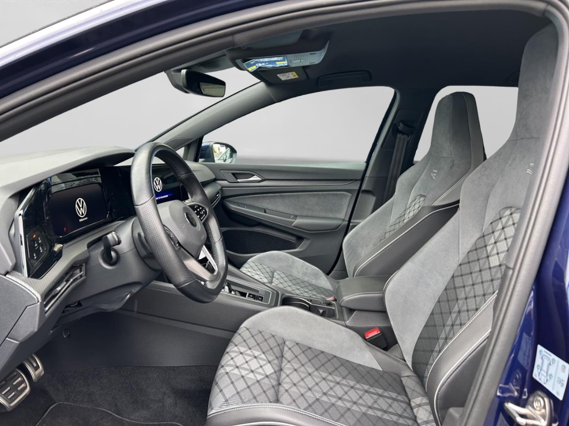 Volkswagen Golf R-Line