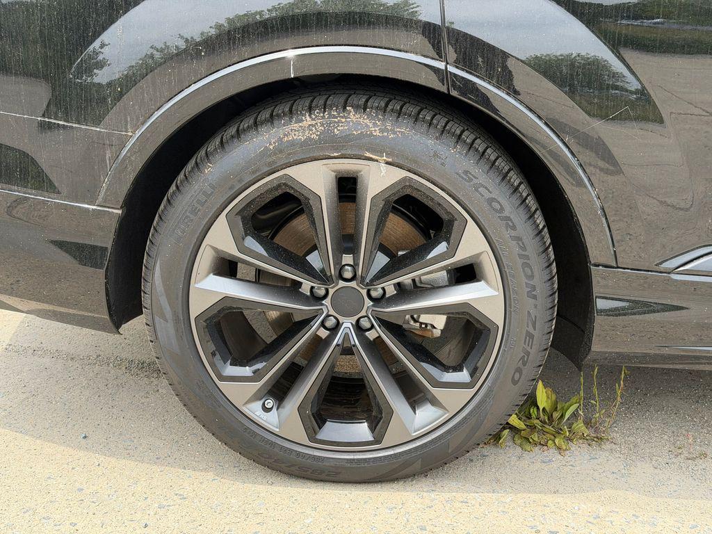 2026 Audi Q7 Premium Plus - Photo 4