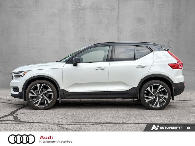 2022 Volvo XC40
