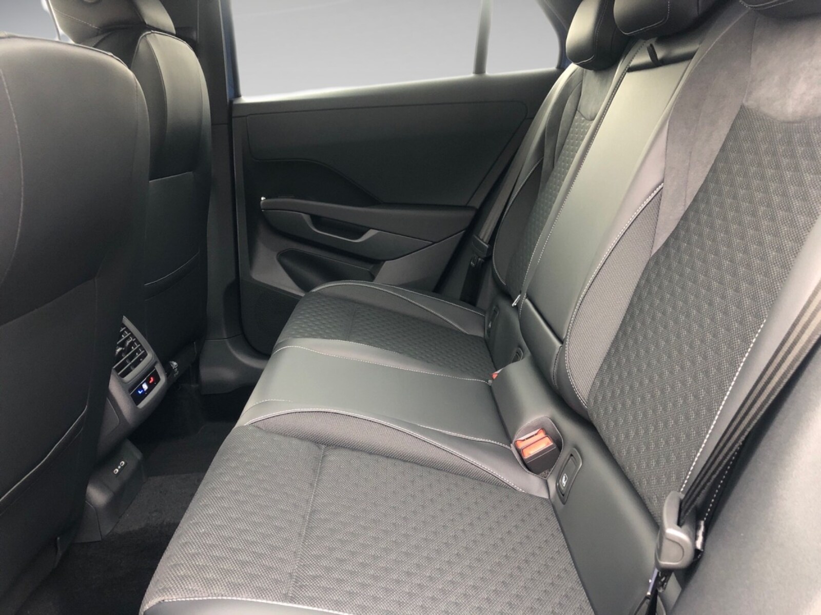 Volkswagen T-Roc – Bild 8