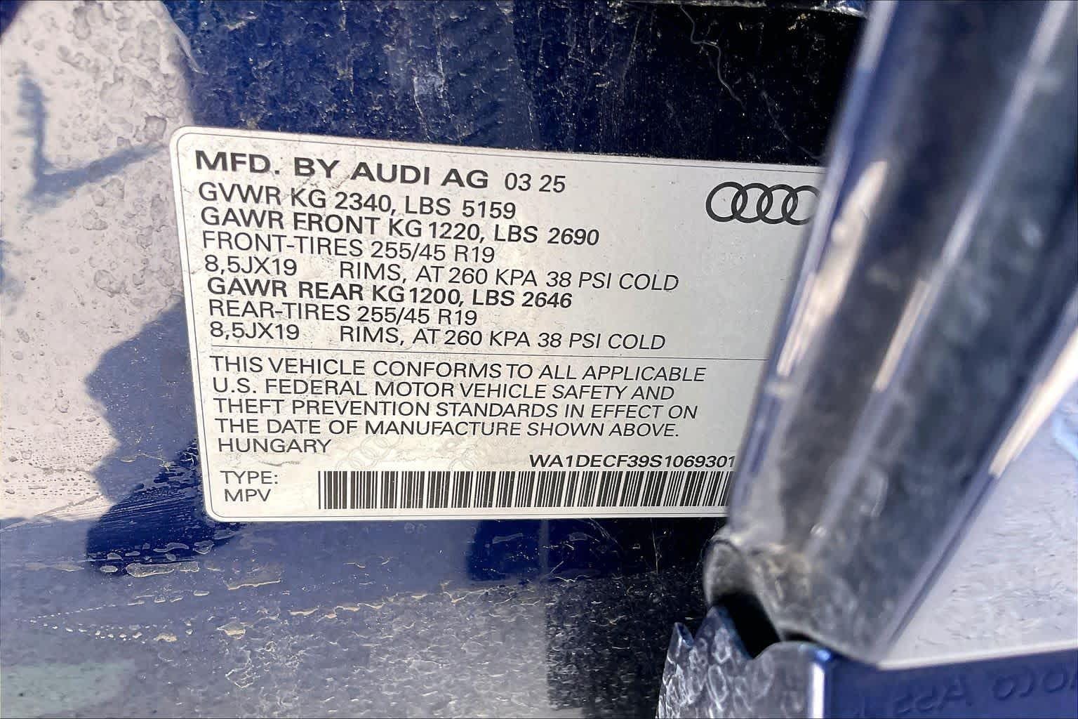 2025 Audi Q3 S Line Premium - Photo 34