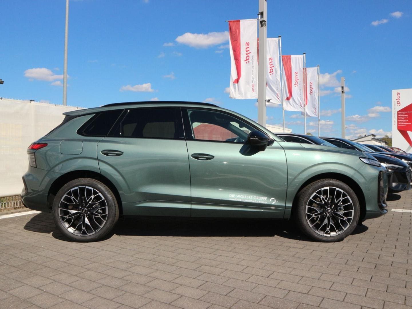 Bild über Audi Q3 SUV TFSI quattro 150 kW S tronic - für weitere Informationen kontaktieren Sie den Audi Partner