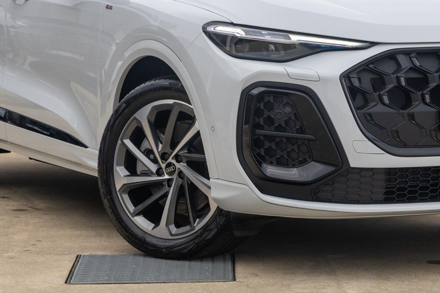 Image about Audi Q5 Sportback TDI quattro 150 kW sport