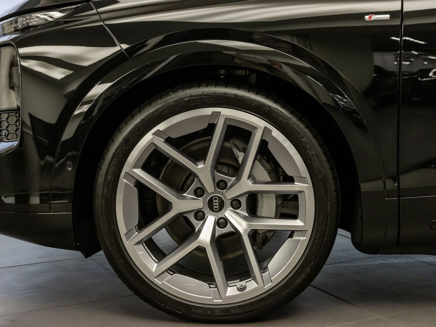 Bild über Audi Q7 SUV TDI quattro 220 kW tiptronic - für weitere Informationen kontaktieren Sie den Audi Partner