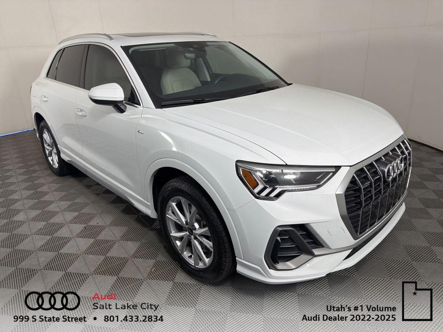2023 Audi Q3 45 TFSI S Line Premium quattro's photo