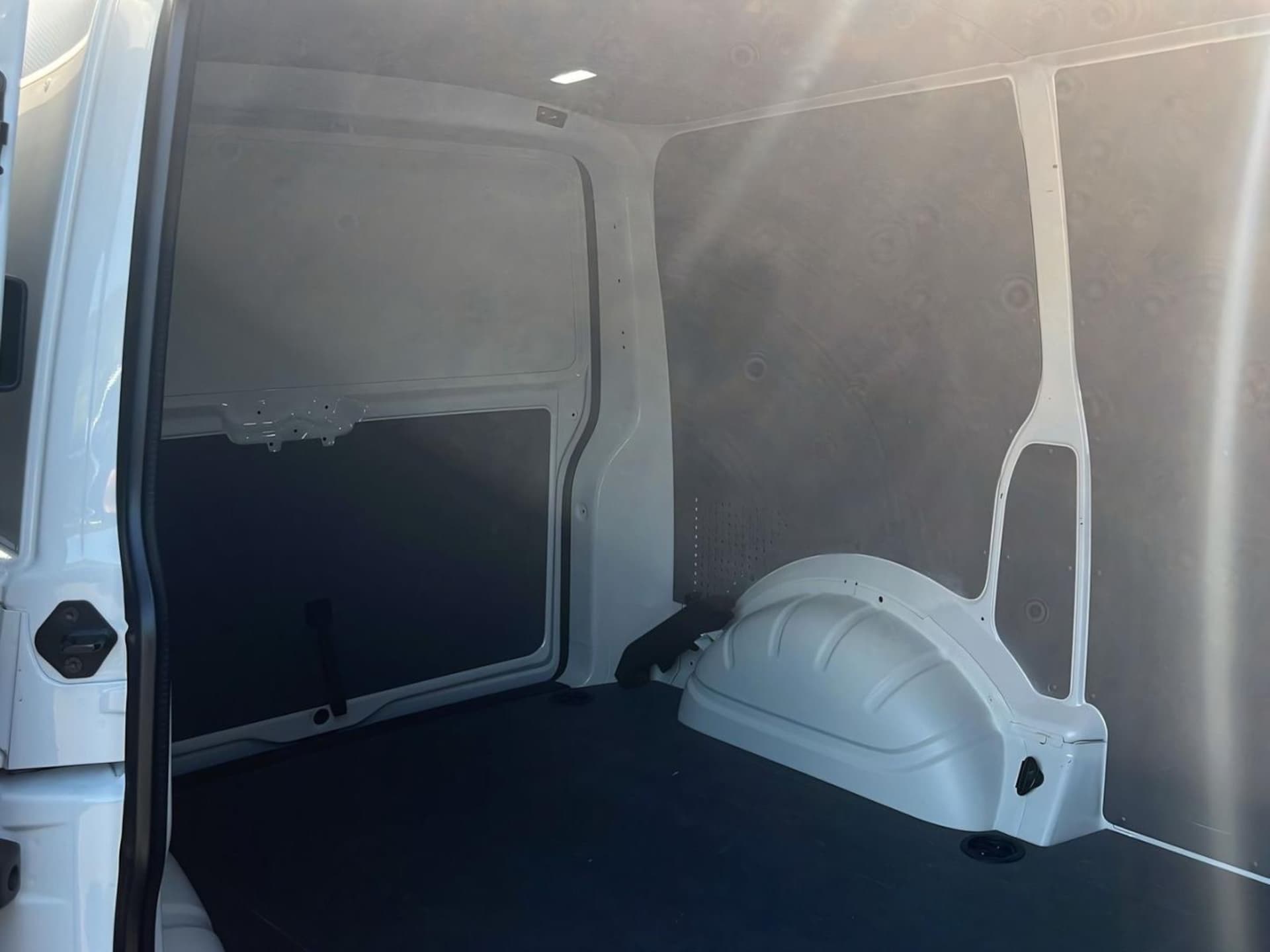 Volkswagen T6.1 Transporter Kasten kurzer Radstand