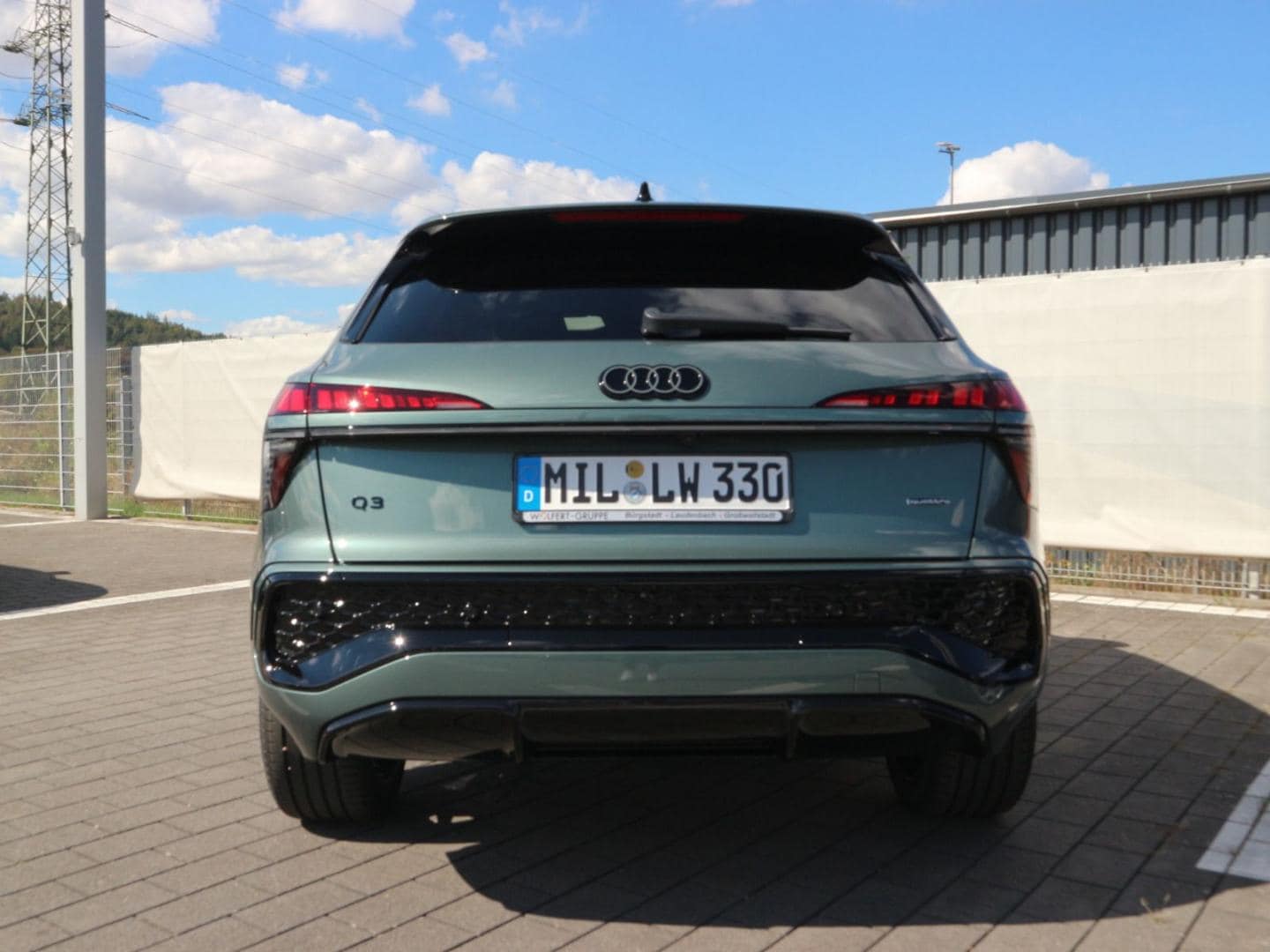 Bild über Audi Q3 SUV TFSI quattro 150 kW S tronic - für weitere Informationen kontaktieren Sie den Audi Partner