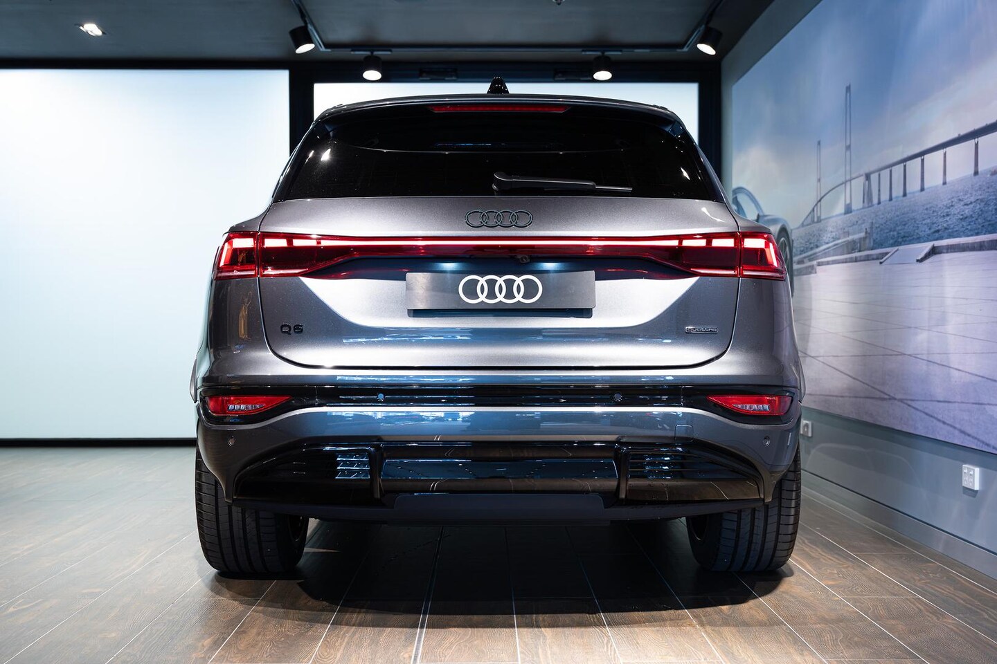 Image about Audi Q6 SUV e-tron e-tron quattro