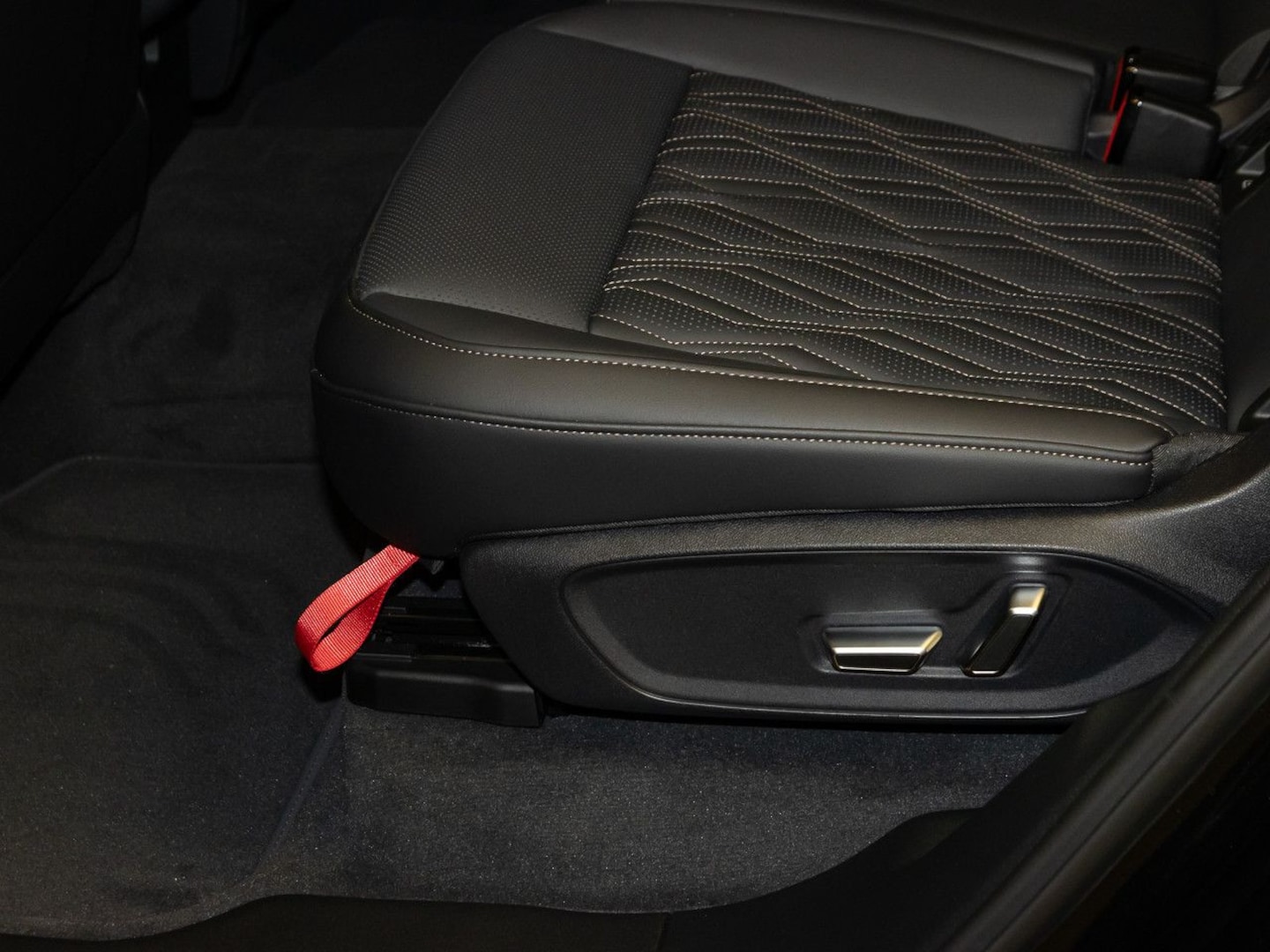 Bild über Audi Q7 SUV TDI quattro 220 kW tiptronic - für weitere Informationen kontaktieren Sie den Audi Partner