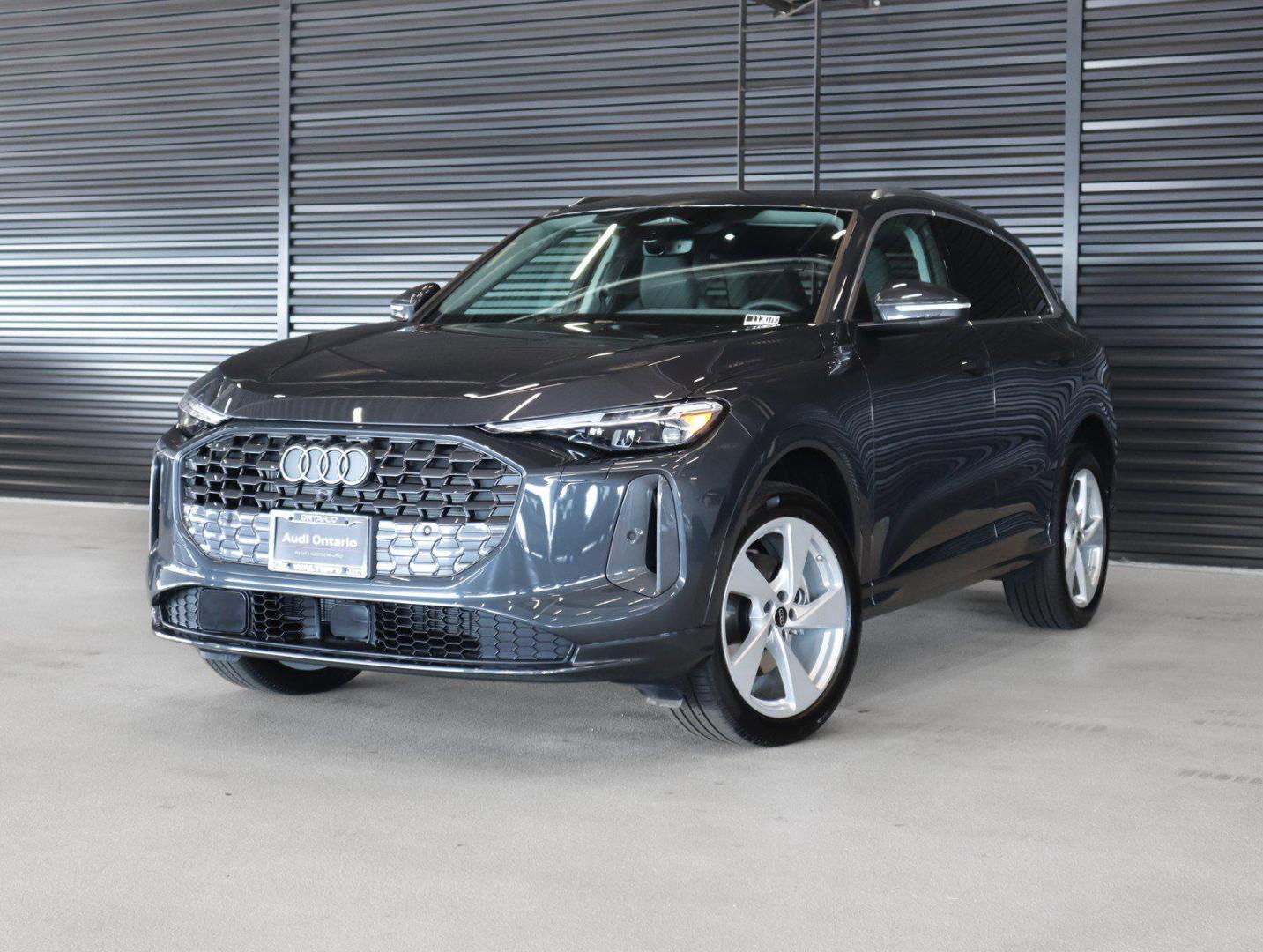 2025 Audi Q5 40 Premium Plus's photo