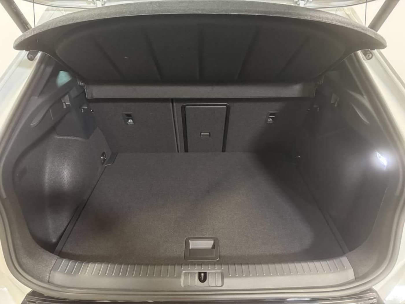 CUPRA Formentor 1.5 TSI e-Hybrid DSG 150 kW (204 CV) — photo 8