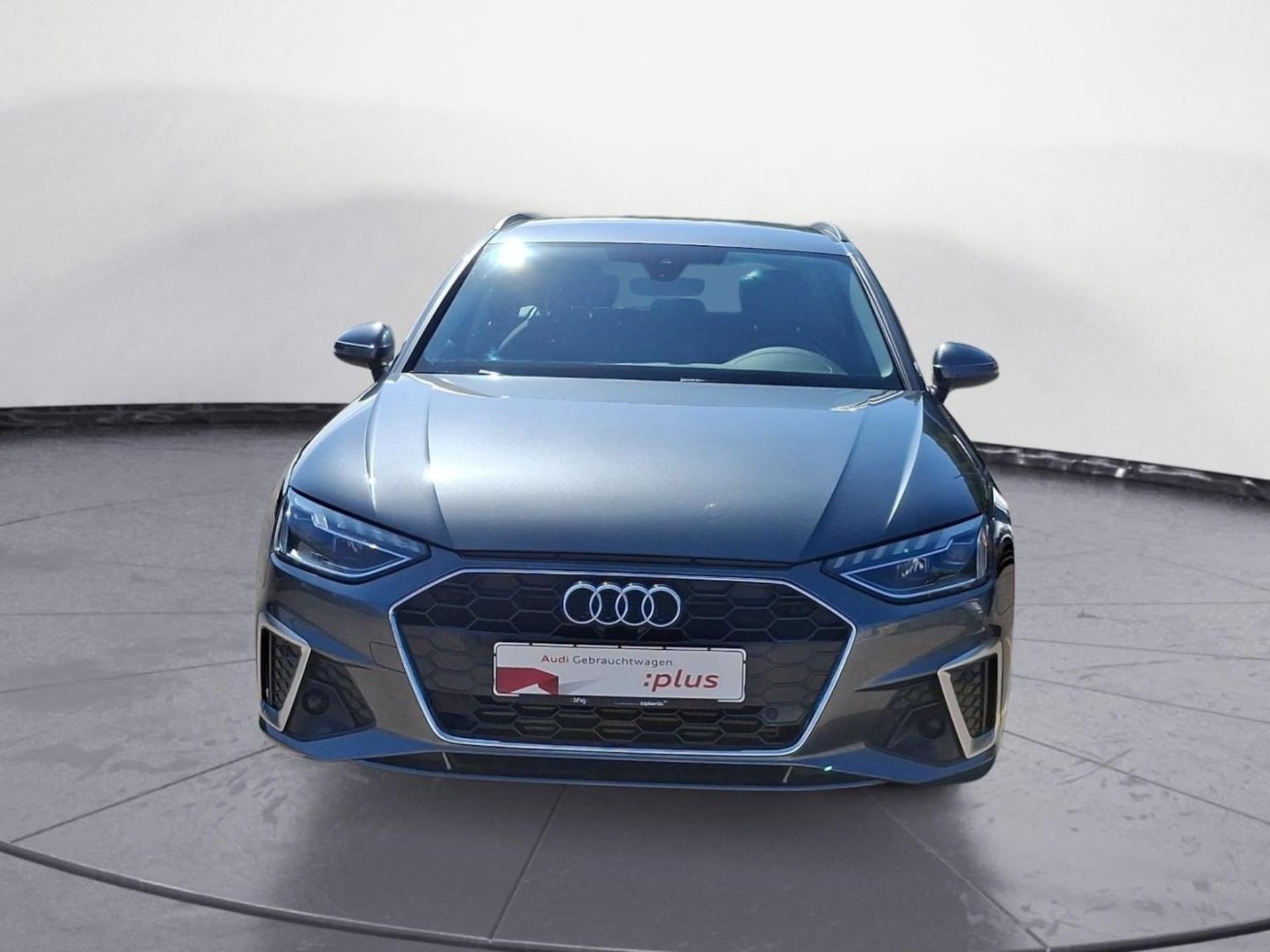 Audi A4 Avant S line