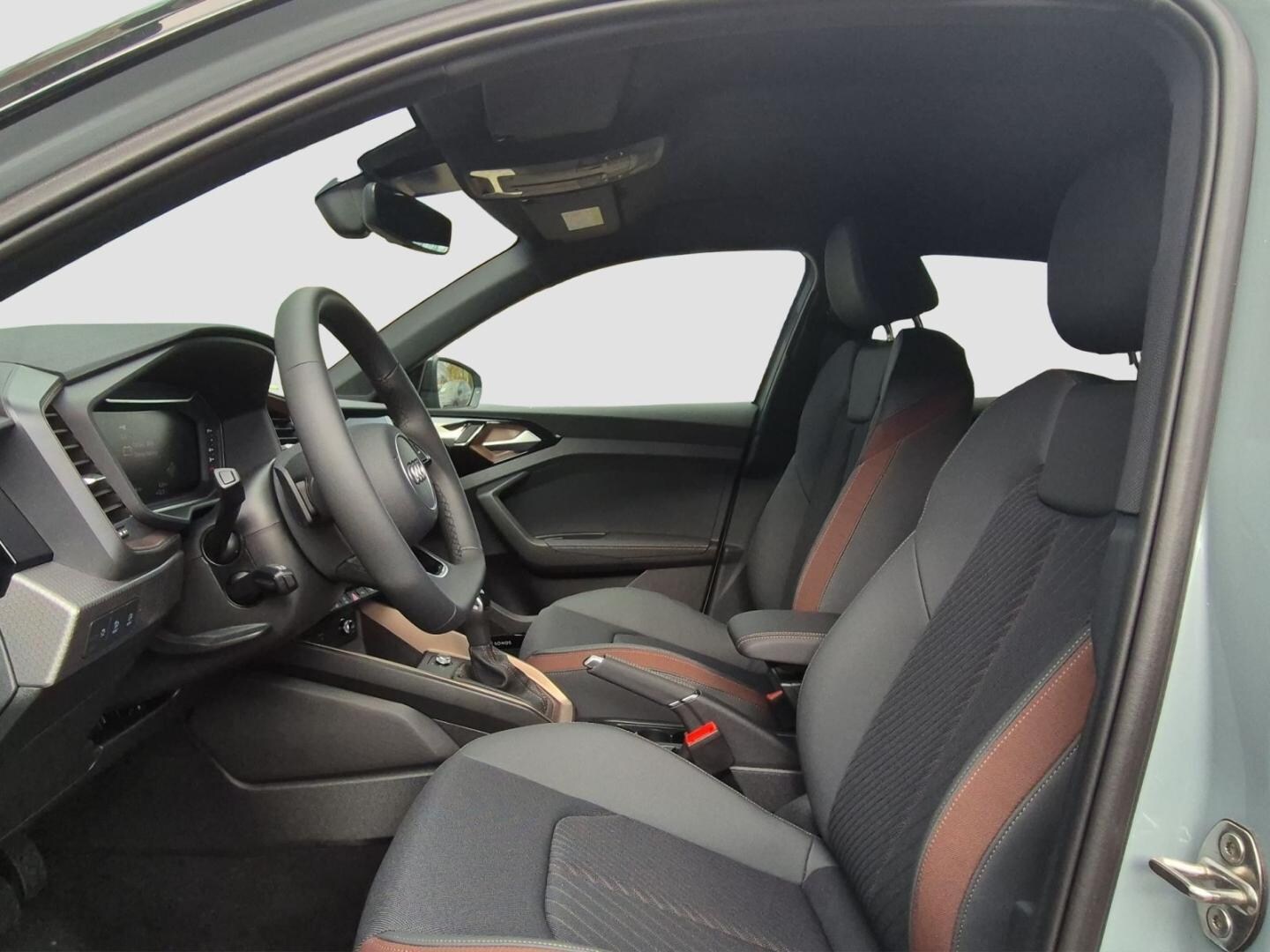 Bild über Audi A1 Sportback S line 40 TFSI S tronic - für weitere Informationen kontaktieren Sie den Audi Partner