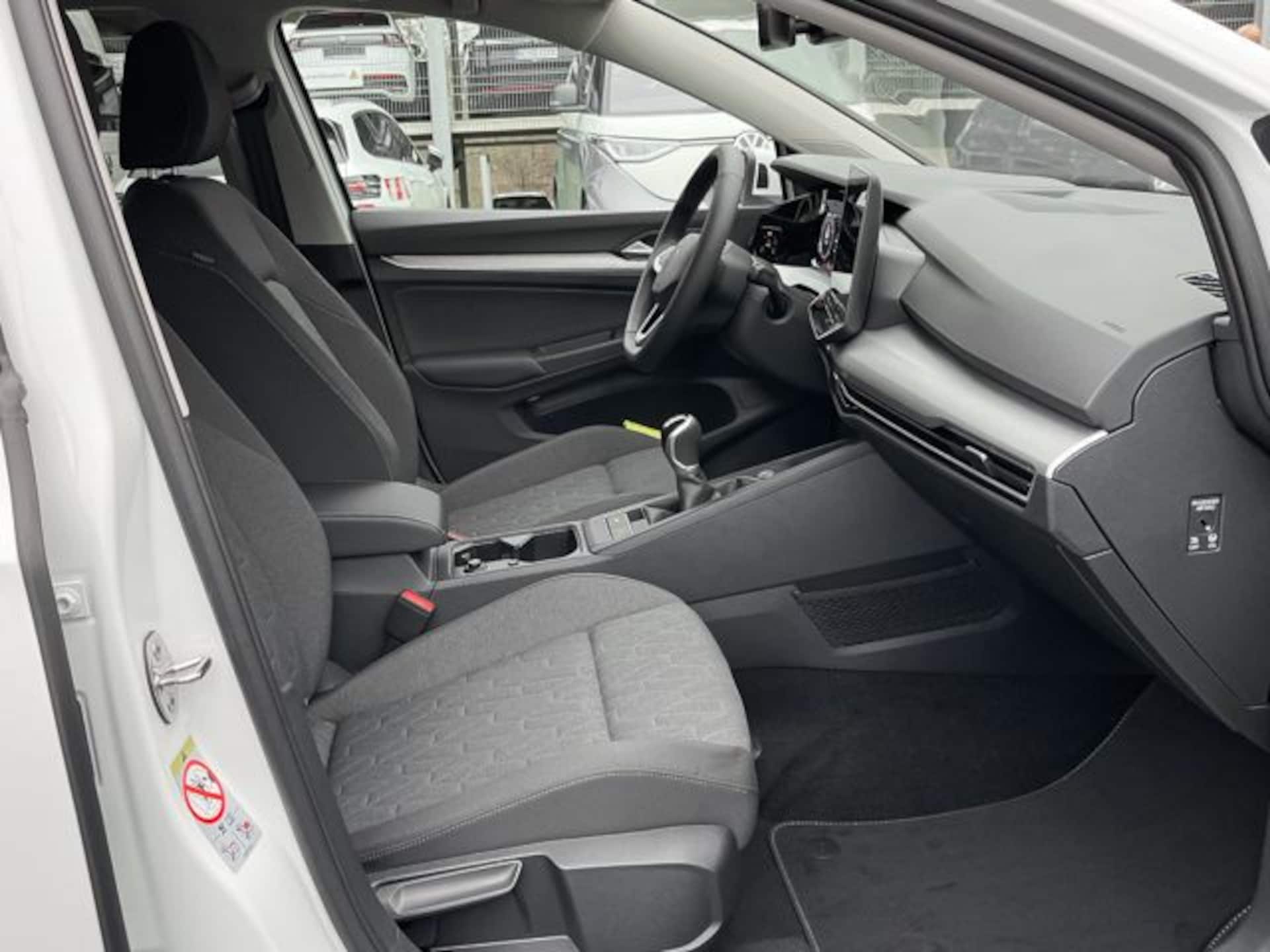 Volkswagen Golf Life