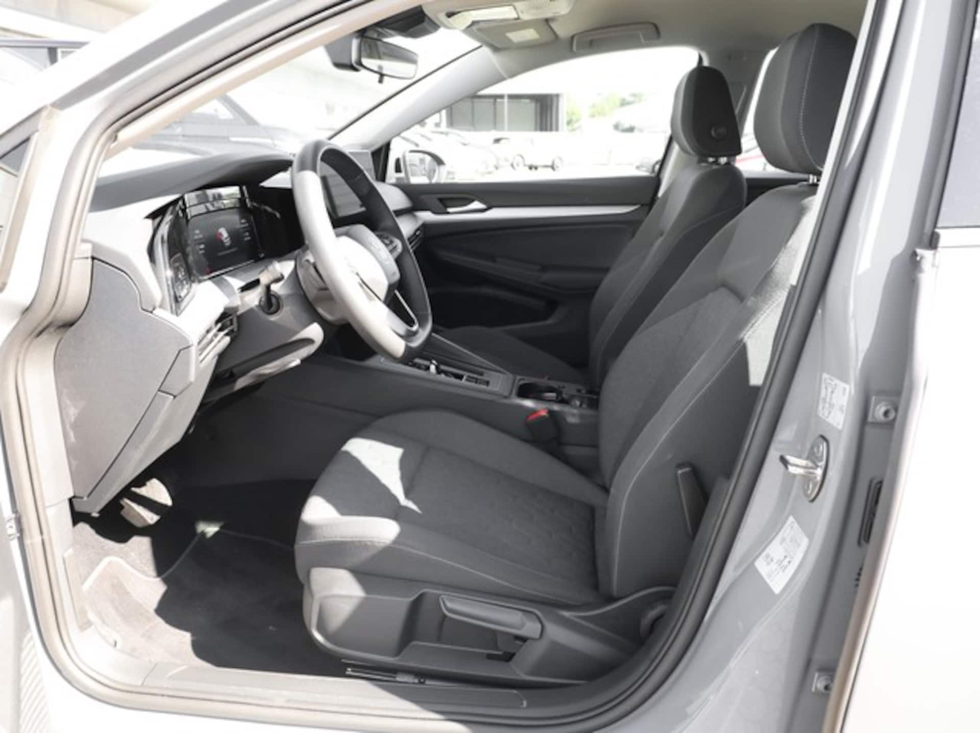 Volkswagen Golf Life