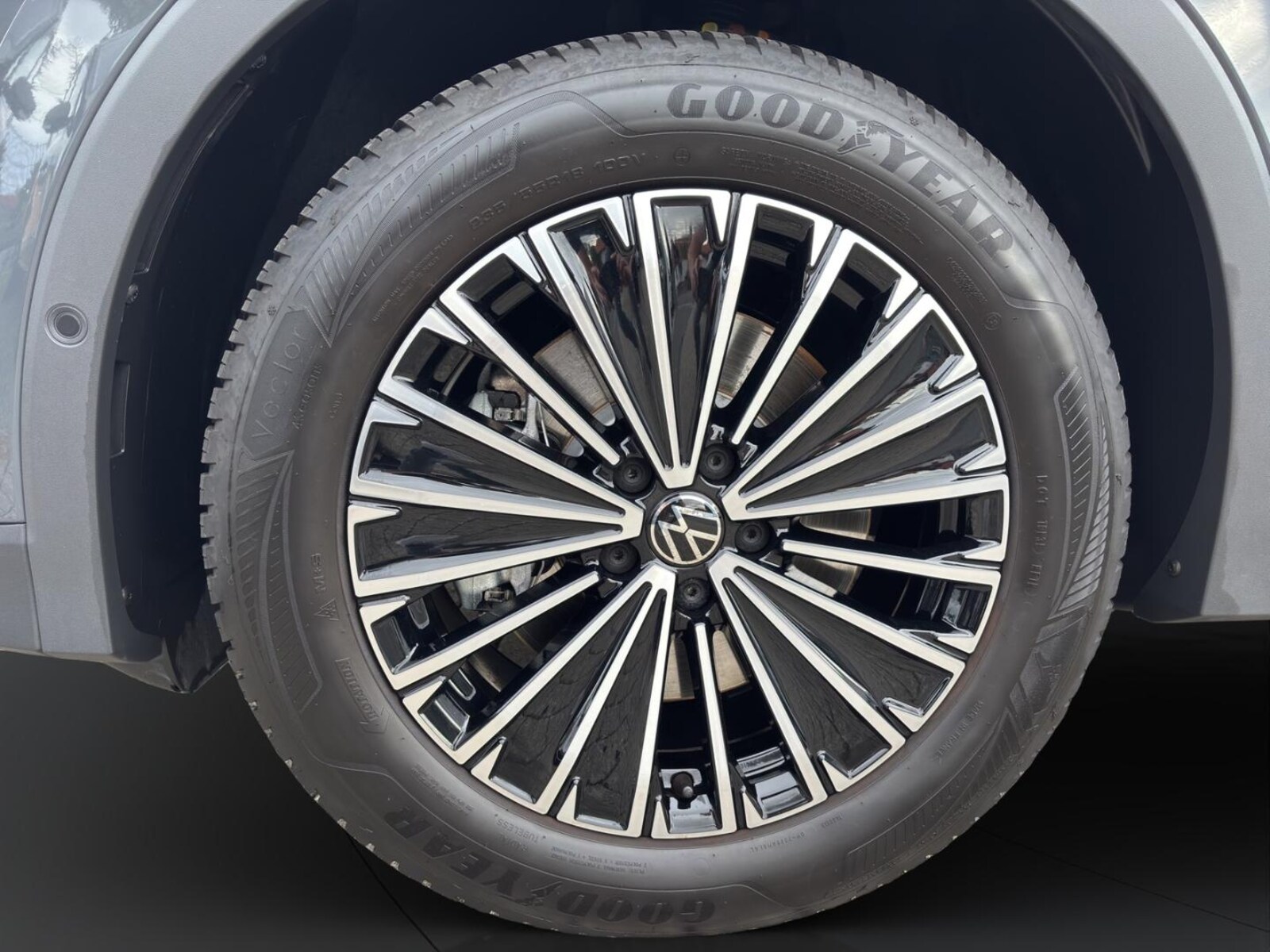 Volkswagen Tiguan – Bild 7