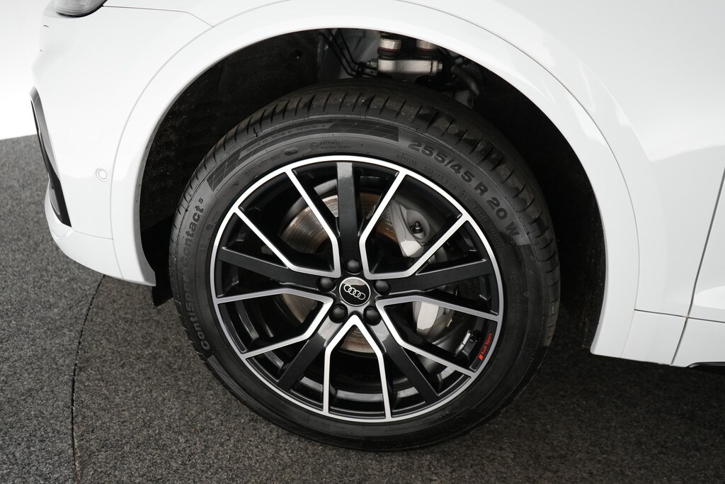 Image about Audi Q5 TFSI e S line 55 TFSI e quattro S tronic