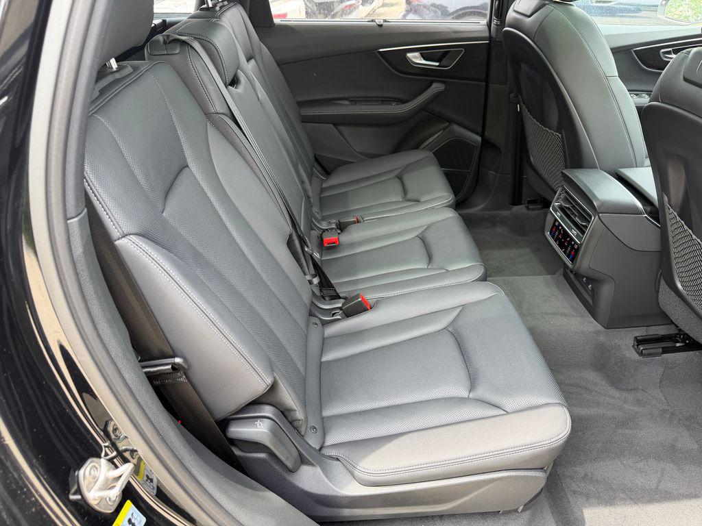 2026 Audi Q7 Premium Plus - Photo 9