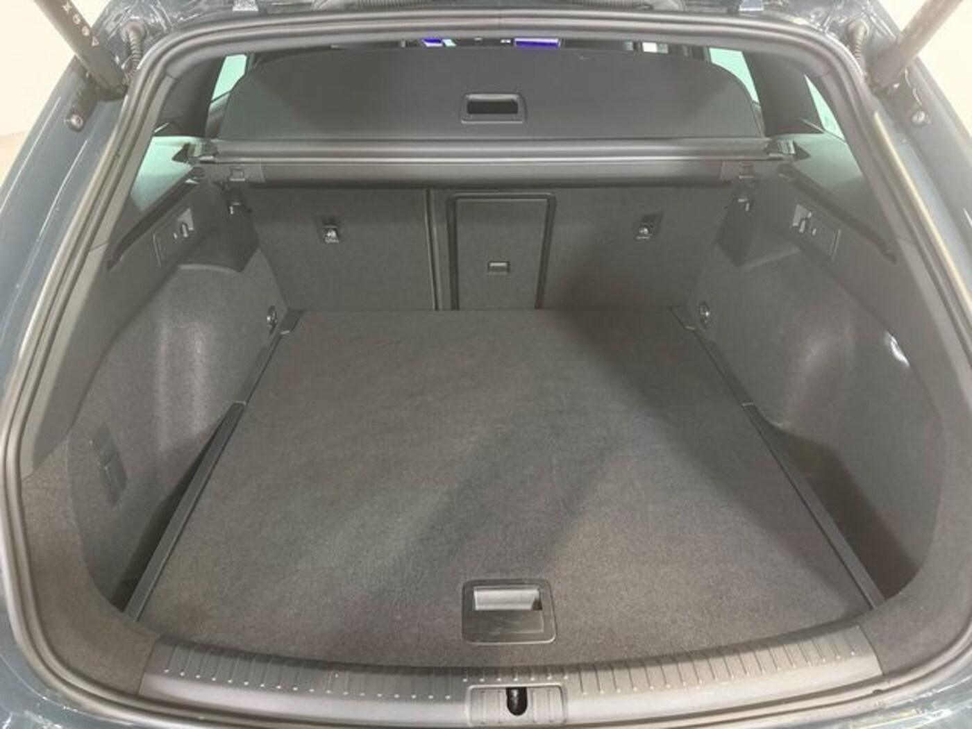 CUPRA Leon Sportstourer 1.5 eTSI DSG 110 kW (150 CV) — photo 7