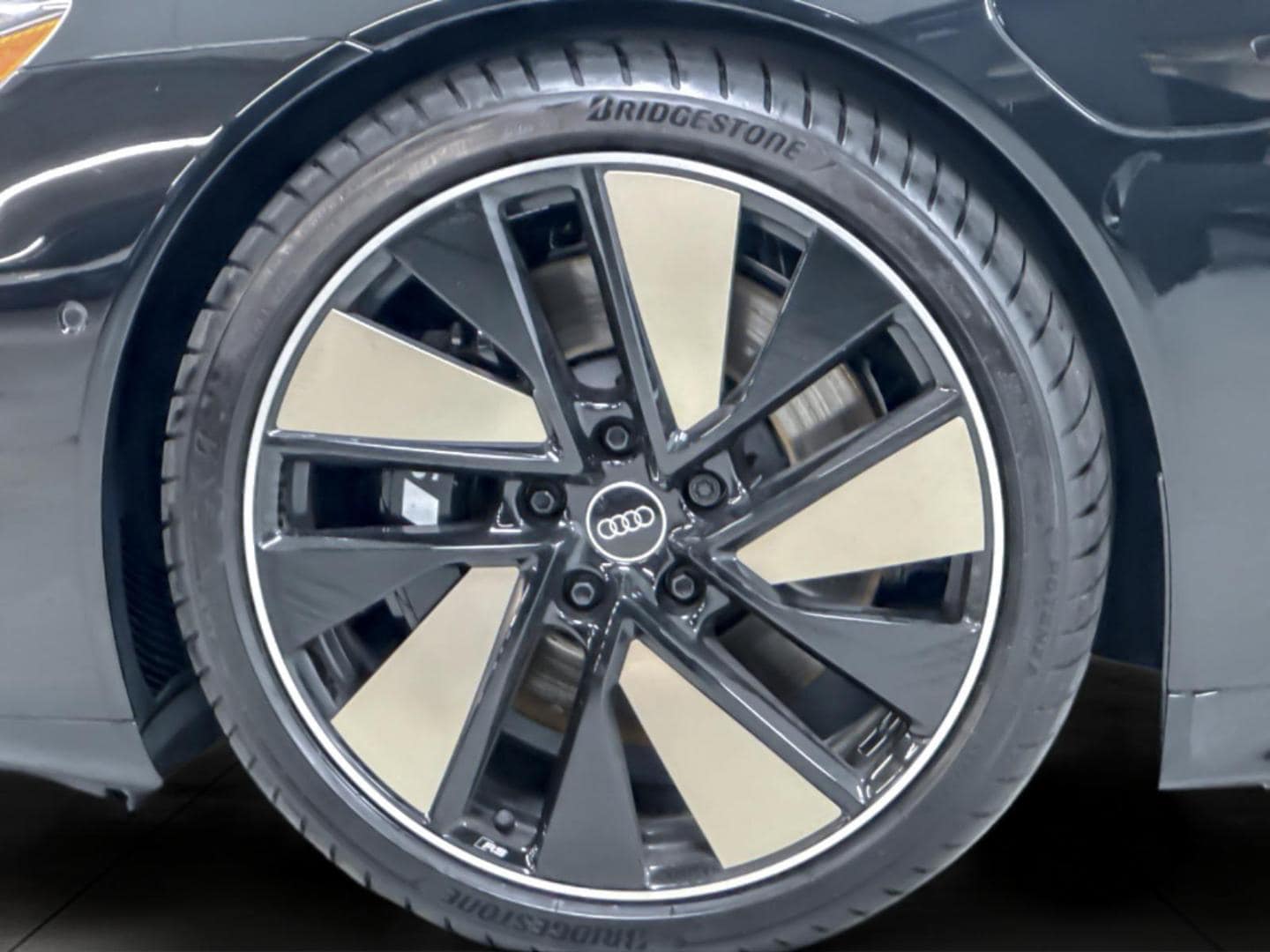2026 Audi S e-tron GT Prestige - Photo 24