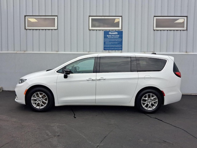 2024 Chrysler Pacifica