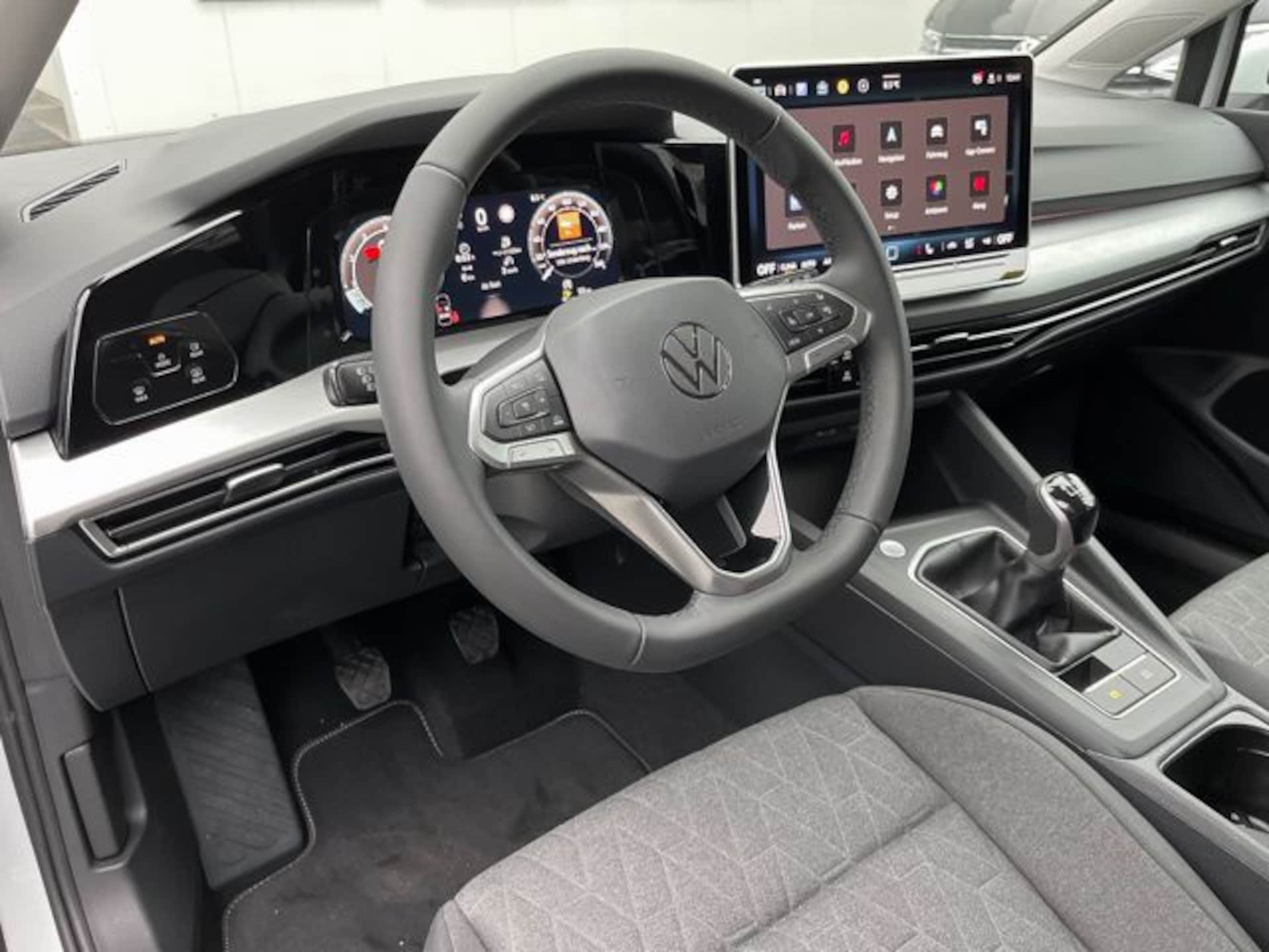 Volkswagen Golf Life