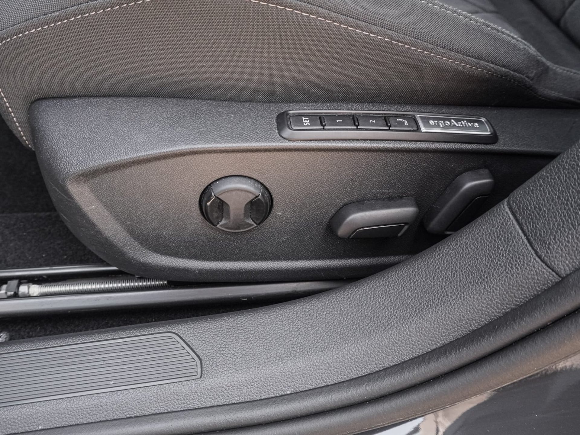 Volkswagen Golf Style
