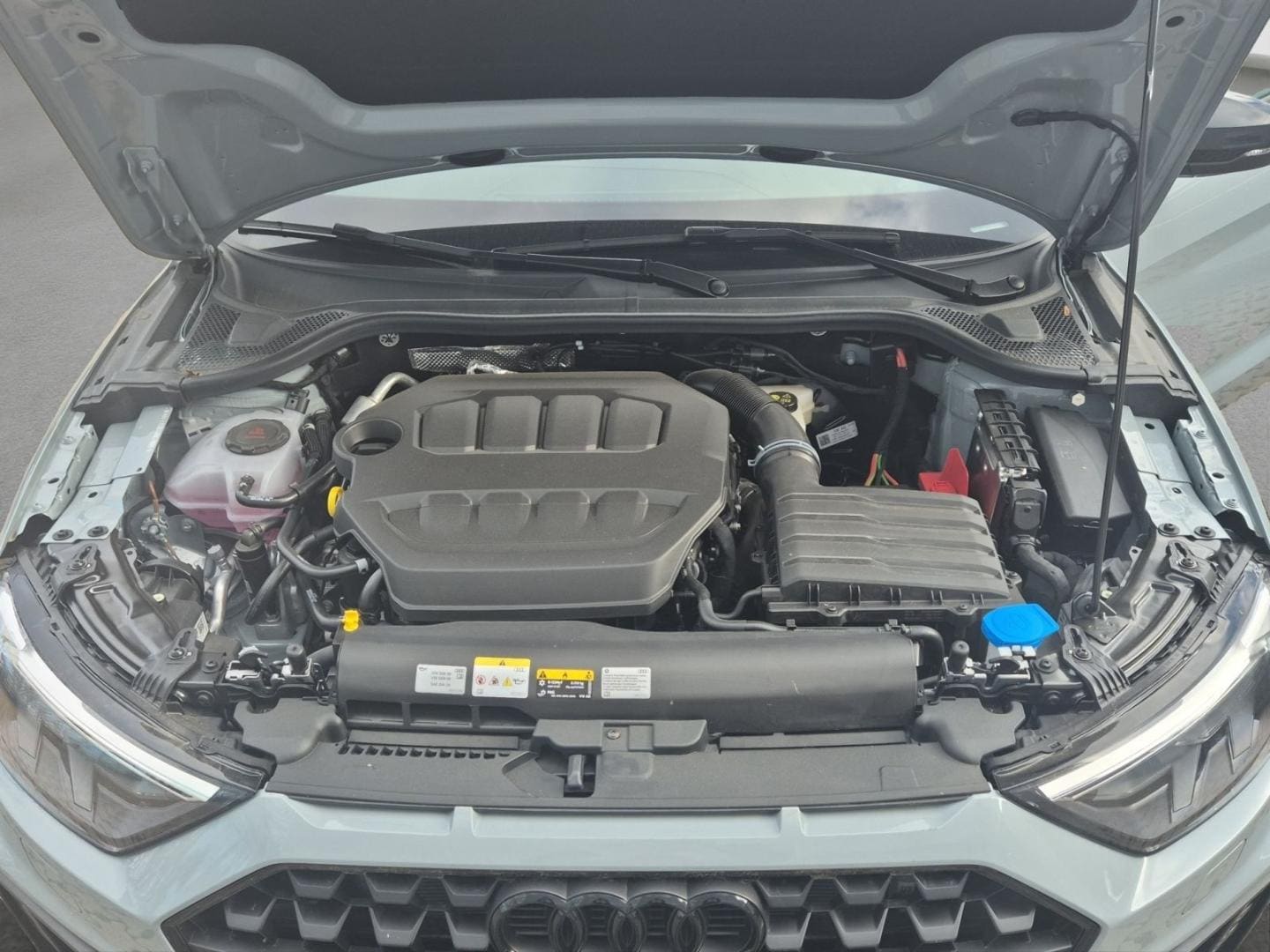 Bild über Audi A1 Sportback S line 40 TFSI S tronic - für weitere Informationen kontaktieren Sie den Audi Partner