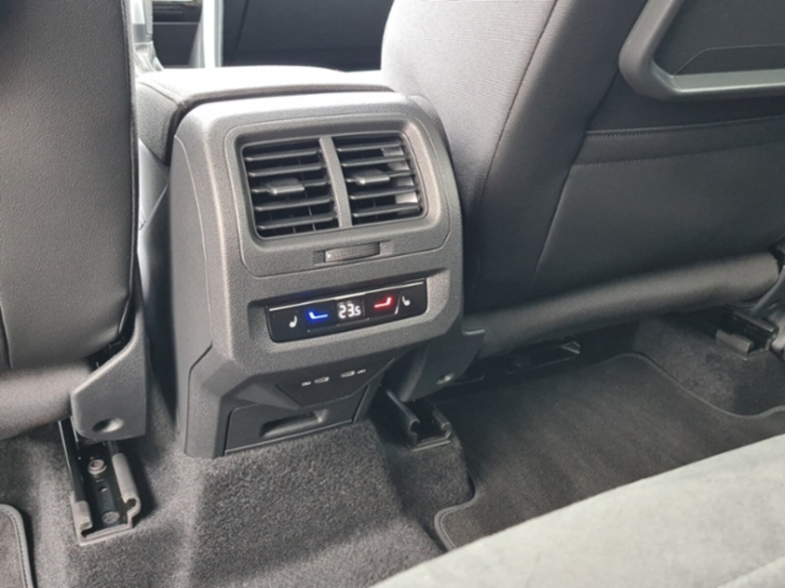 Volkswagen Touran – Bild 24