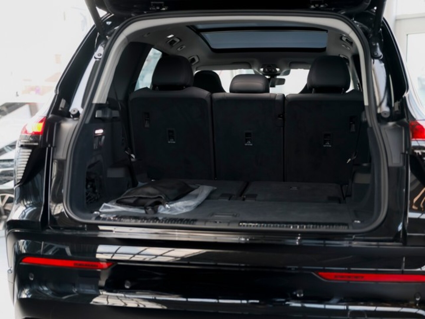 Bild über Audi Q7 SUV TDI quattro 220 kW tiptronic - für weitere Informationen kontaktieren Sie den Audi Partner